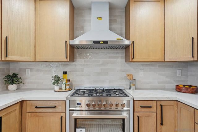 4800 Lee Ave, La Mesa, CA 91942