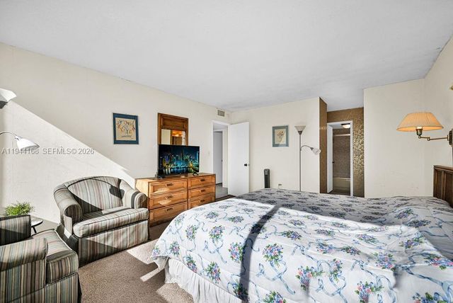 7135 Collins Ave 435, Miami Beach, FL 33141