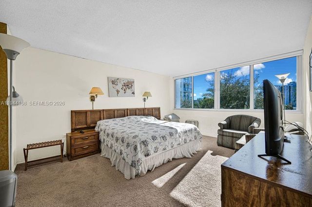 7135 Collins Ave 435, Miami Beach, FL 33141