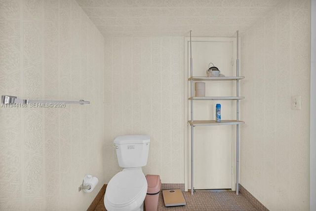 7135 Collins Ave 435, Miami Beach, FL 33141