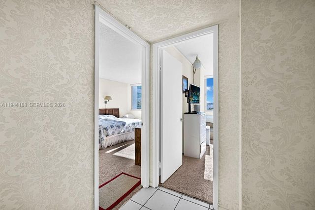 7135 Collins Ave 435, Miami Beach, FL 33141