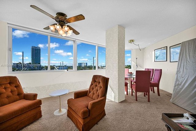 7135 Collins Ave 435, Miami Beach, FL 33141