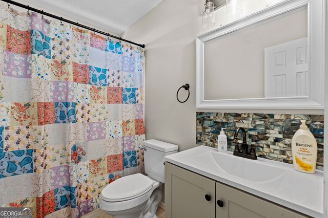 1768 Floye Drive, Loganville, GA 30052