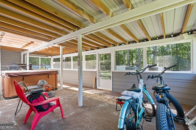 1768 Floye Drive, Loganville, GA 30052