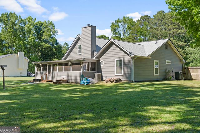 1768 Floye Drive, Loganville, GA 30052