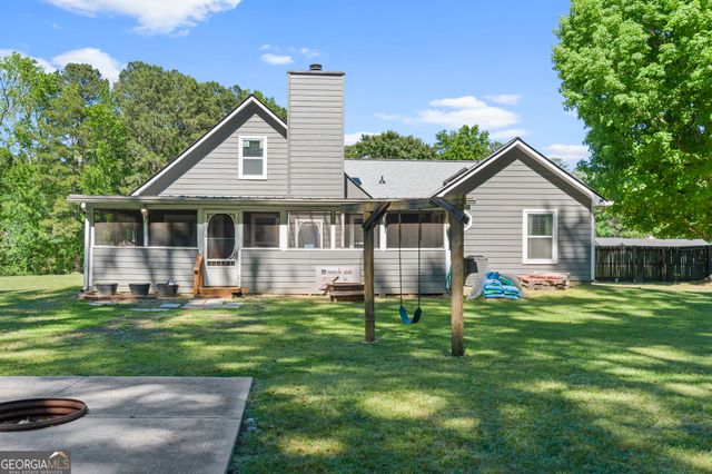 1768 Floye Drive, Loganville, GA 30052
