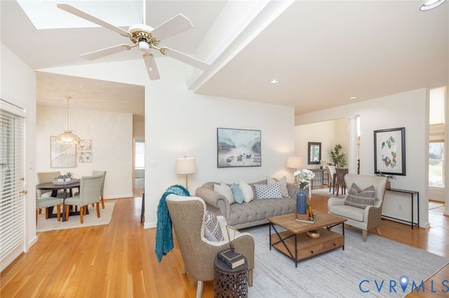 5713 Promontory Pl, Midlothian, VA 23112