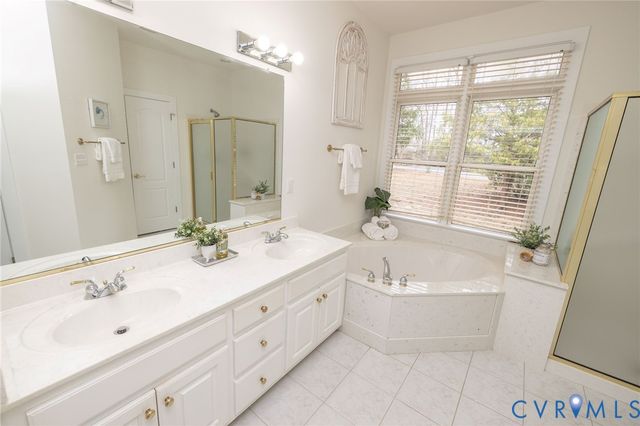 5713 Promontory Pl, Midlothian, VA 23112