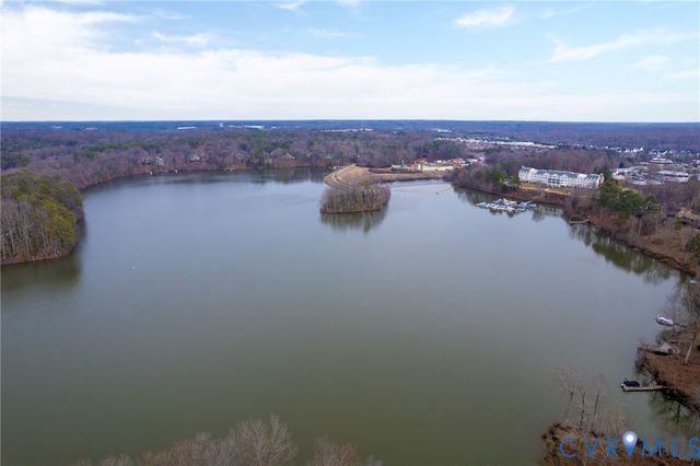 5713 Promontory Pl, Midlothian, VA 23112