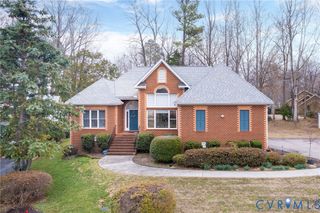 5713 Promontory Pl, Midlothian, VA 23112
