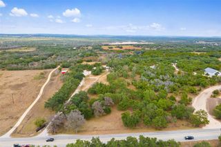 214 Edmonds Ave, Johnson City, TX 78636