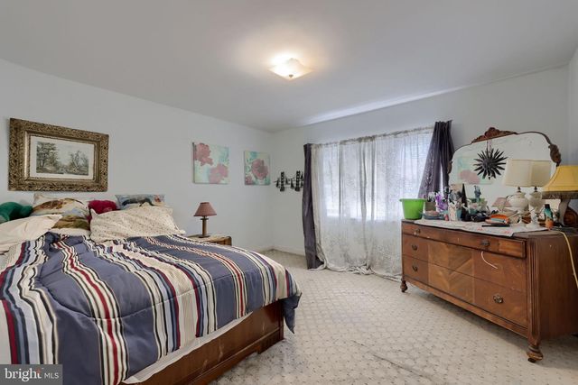 812 BRIGHTON AVE, Reading, PA 19606