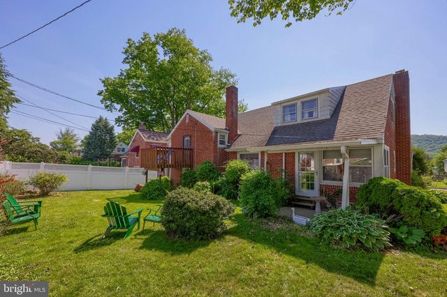 812 BRIGHTON AVE, Reading, PA 19606