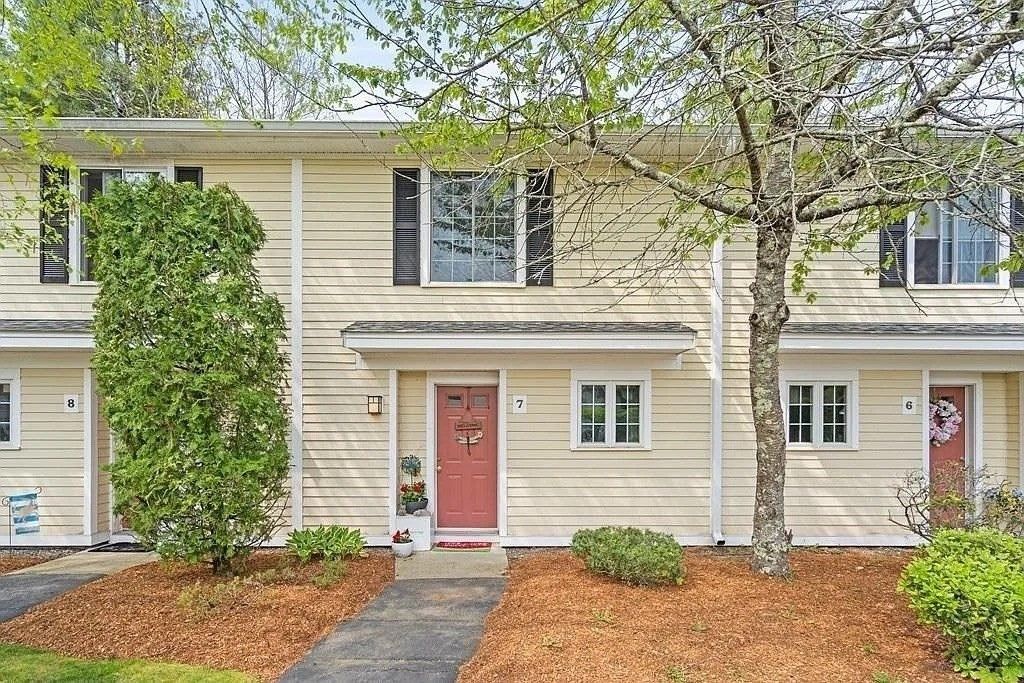 10 Janet Rd 7, Easton, MA 02375