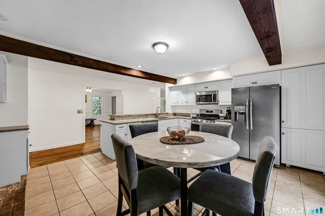 75 Great Ring Road, Newtown, CT 06482