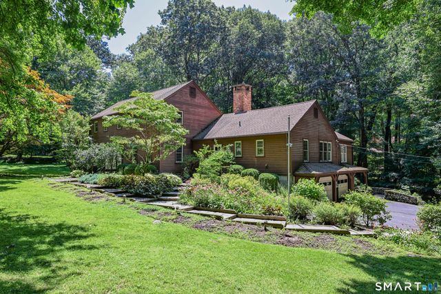 75 Great Ring Road, Newtown, CT 06482