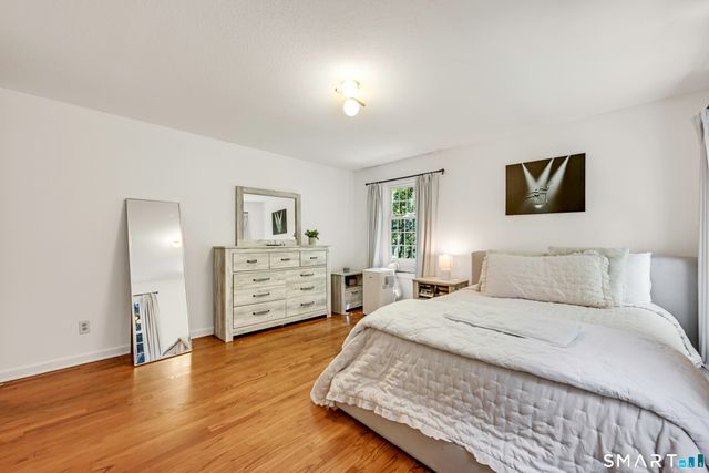 75 Great Ring Road, Newtown, CT 06482