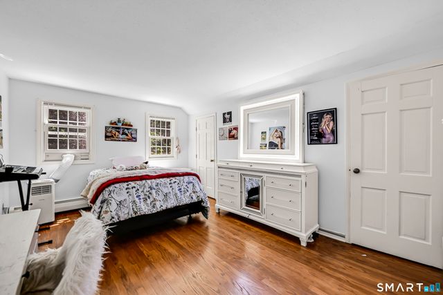75 Great Ring Road, Newtown, CT 06482