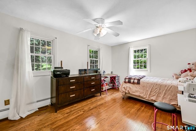 75 Great Ring Road, Newtown, CT 06482