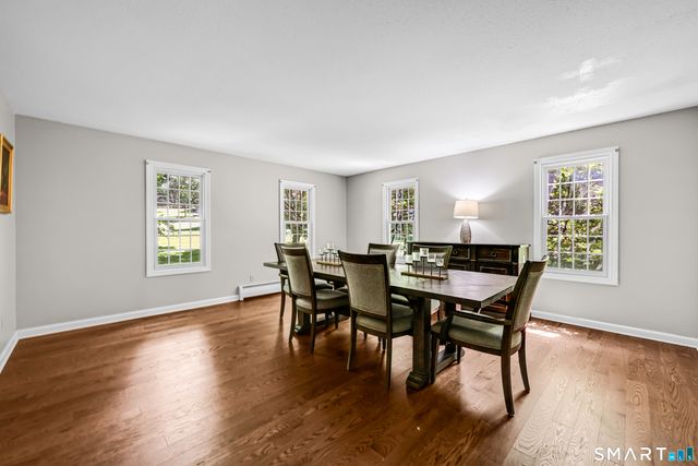 75 Great Ring Road, Newtown, CT 06482