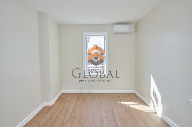 762 E 221st Street, Bronx, NY 10467