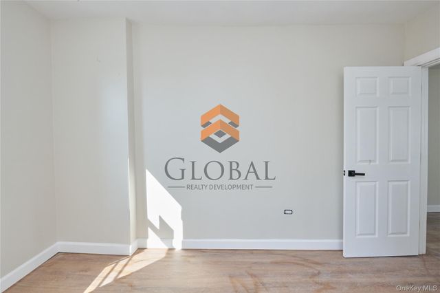 762 E 221st Street, Bronx, NY 10467