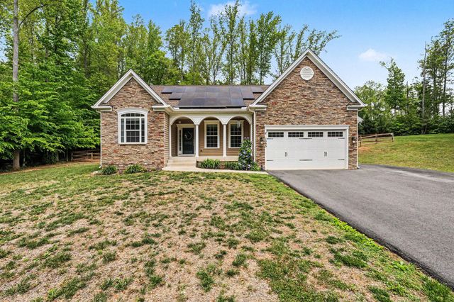 1095 TIMBER MILL LN, Fredericksburg, VA 22406