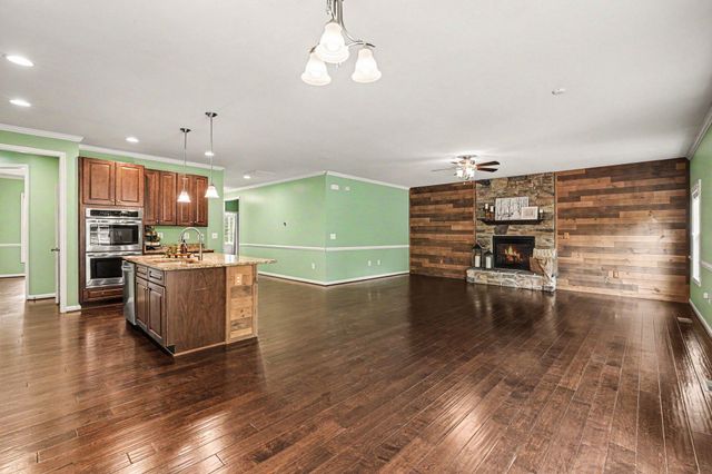 1095 TIMBER MILL LN, Fredericksburg, VA 22406