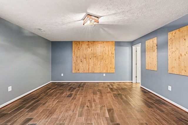 1095 TIMBER MILL LN, Fredericksburg, VA 22406