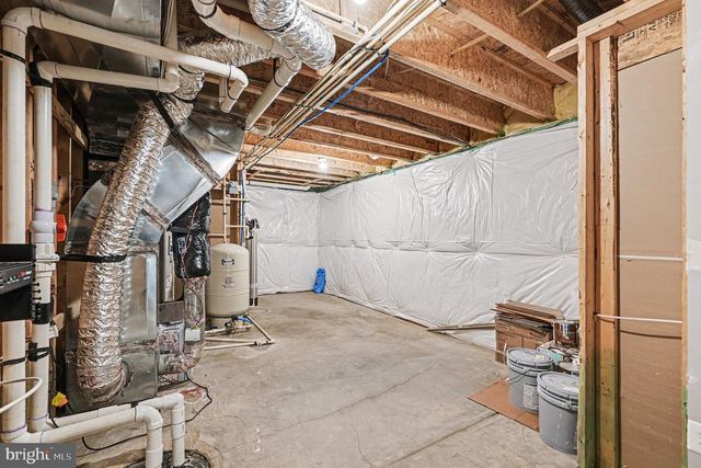 1095 TIMBER MILL LN, Fredericksburg, VA 22406