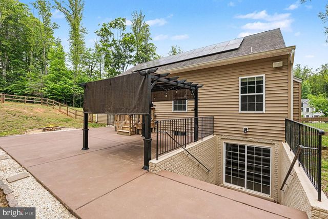 1095 TIMBER MILL LN, Fredericksburg, VA 22406