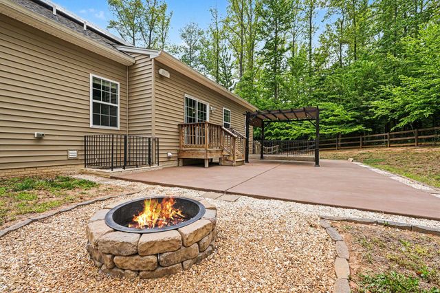 1095 TIMBER MILL LN, Fredericksburg, VA 22406