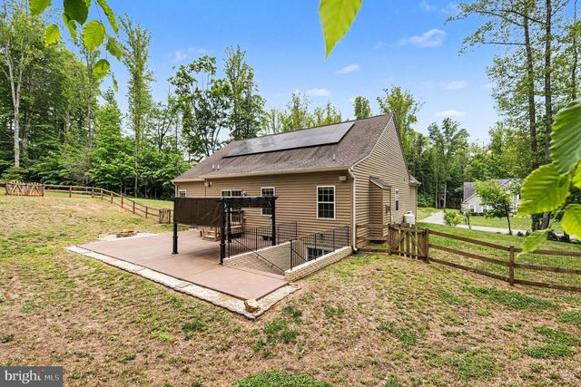 1095 TIMBER MILL LN, Fredericksburg, VA 22406