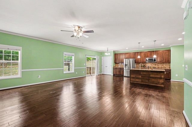 1095 TIMBER MILL LN, Fredericksburg, VA 22406