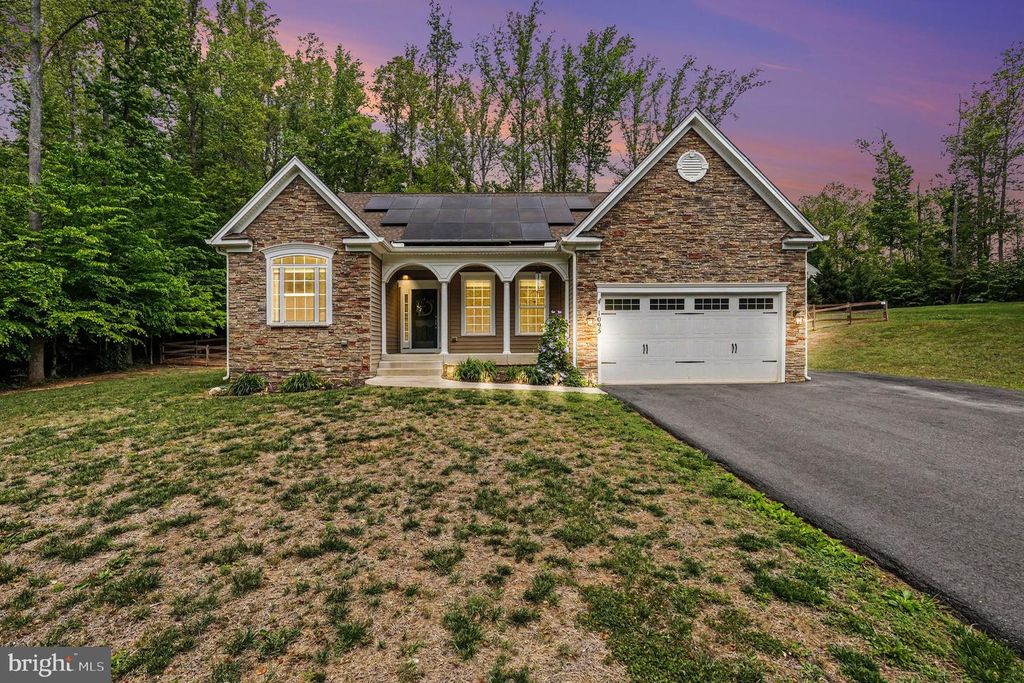 1095 TIMBER MILL LN, Fredericksburg, VA 22406