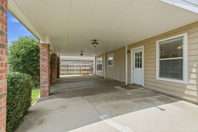 8173 Heritage Place Drive, Fort Worth, TX 76137