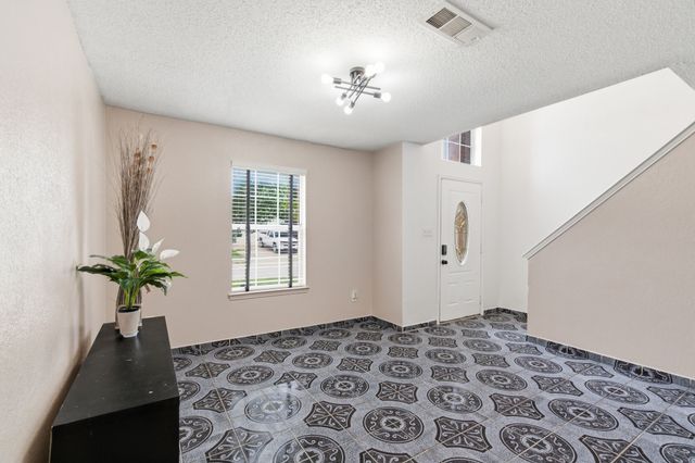 8173 Heritage Place Drive, Fort Worth, TX 76137