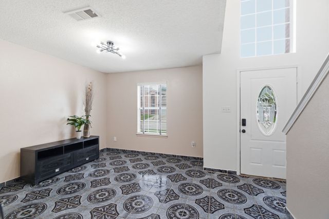 8173 Heritage Place Drive, Fort Worth, TX 76137