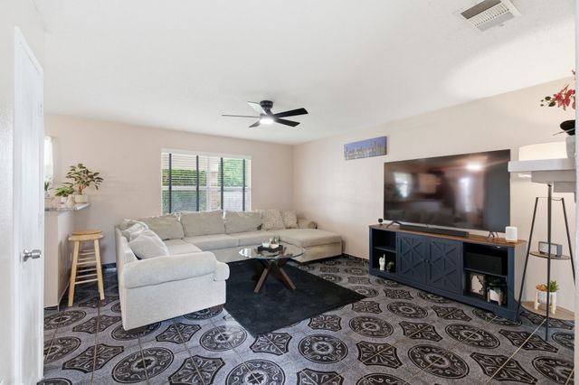 8173 Heritage Place Drive, Fort Worth, TX 76137