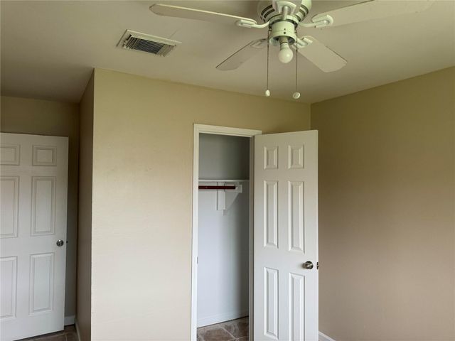 4907 Redfish Reef Drive, Bacliff, TX 77518