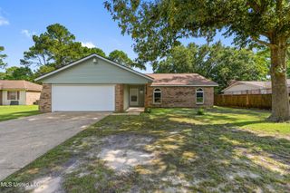 2518 El Viernes Street, Gautier, MS 39553