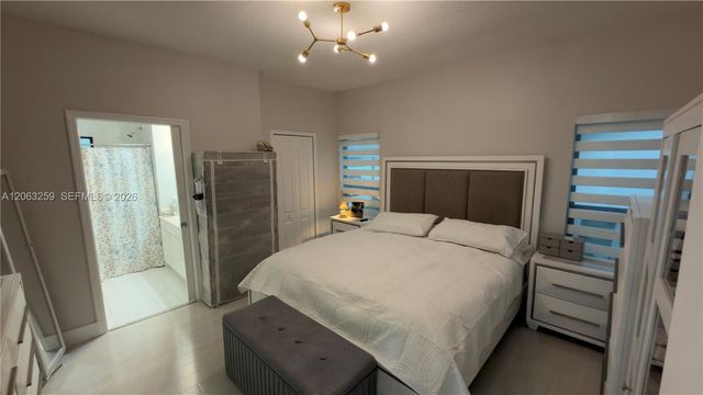 5765 SW 151st Ave, Miami, FL 33193