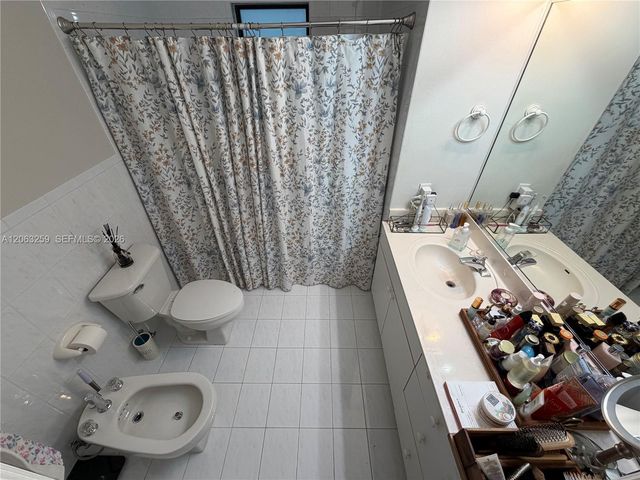 5765 SW 151st Ave, Miami, FL 33193