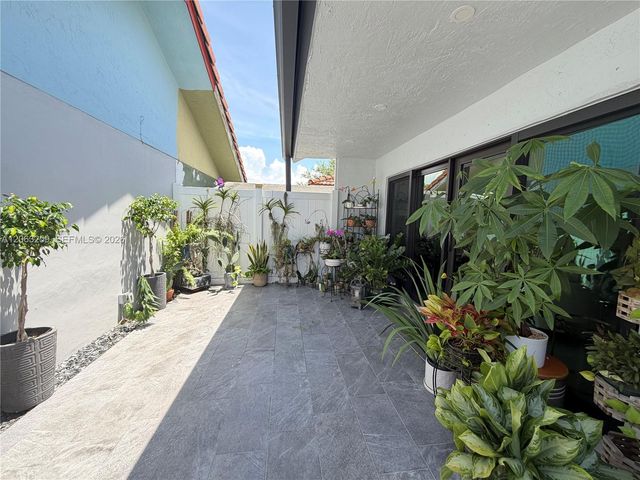 5765 SW 151st Ave, Miami, FL 33193