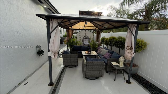 5765 SW 151st Ave, Miami, FL 33193