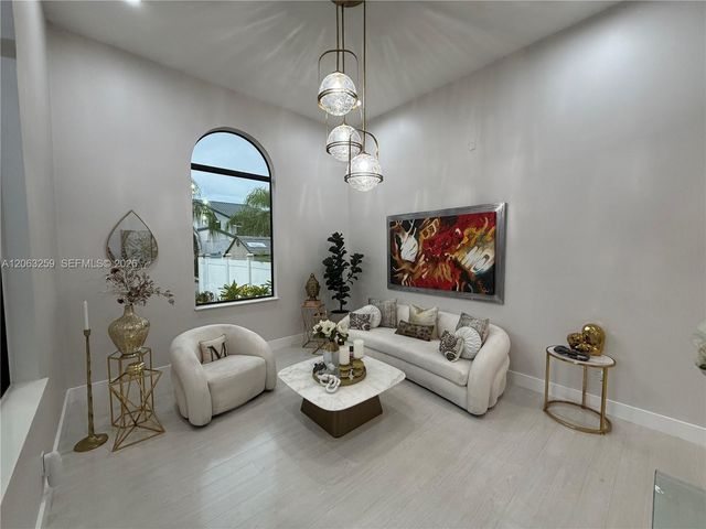 5765 SW 151st Ave, Miami, FL 33193