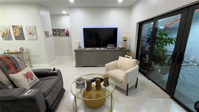5765 SW 151st Ave, Miami, FL 33193