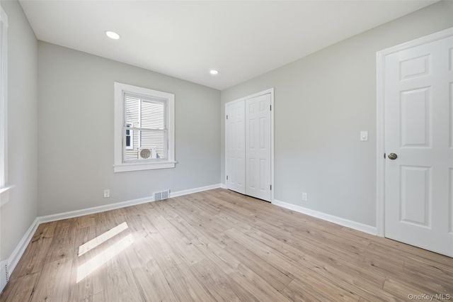 21 Independence Avenue, Babylon, NY 11702