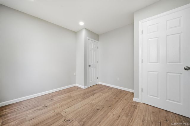 21 Independence Avenue, Babylon, NY 11702