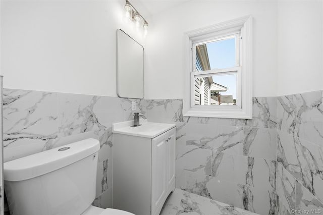 21 Independence Avenue, Babylon, NY 11702